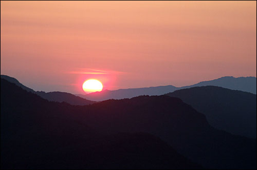 노고단 정상에서 본 일출 